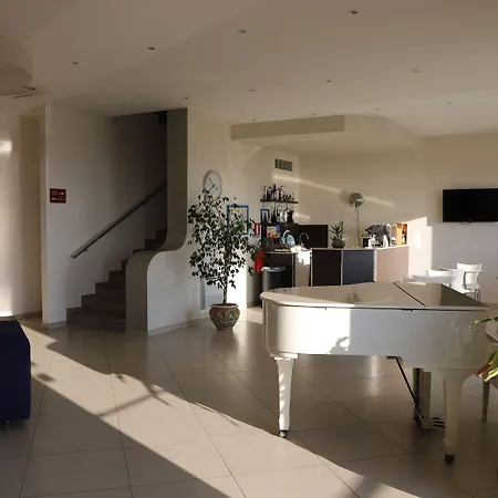 Celeste Hotel